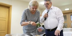 Seniorzy ch�tnie wybieraj� "Kierunek: Zdrowie". Rozpocz�a si� jesienna edycja popularnego cyklu
