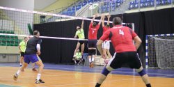 Wyr�wnana stawka w siatkarskiej lidze MOSiR