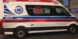 Nowy ambulans i krzese�ka kardiologiczne dla Dzia�u Ratownictwa Medycznego