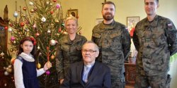 �wi�teczne paczki dla kombatant�w. "To wyraz uznania i szacunku"