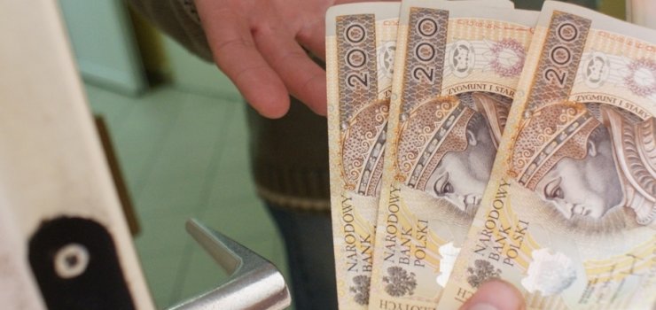 Oszukali starsz osob i chcieli zastraszy „kuriera” - ten zorientowa si, e uczestniczy w przestpstwie