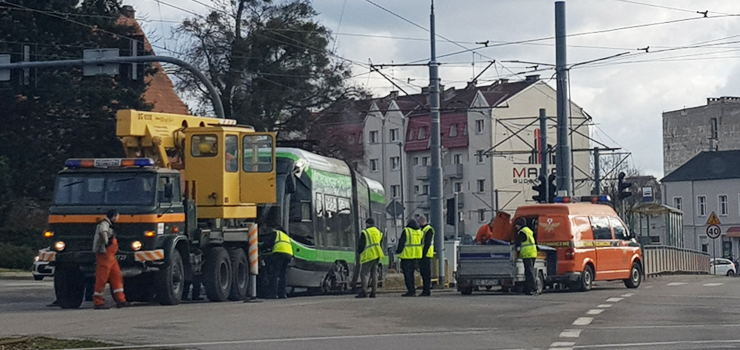 "Awarie tramwajw i autobusw nie nale w Elblgu do rzadkoci". Co z procedurami, pyta radny