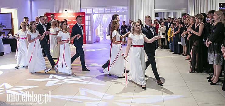 "Jedyny taki bal w życiu". Zobacz jak na studniówce bawili się maturzyści ZST-I