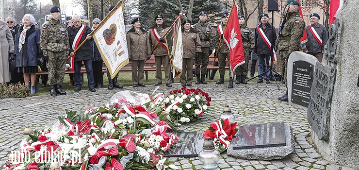 Elbląg pamięta. Kwiaty i salwa honorowa w 78. rocznicę powstania Armii Krajowej