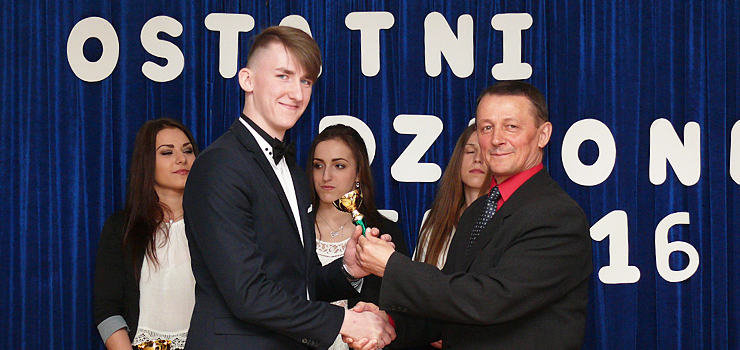 Maciej ma 23 lata i guz nowotworowy mózgu. Dla niego zorganizowano Bal Charytatywny „Zawsze miej otwarte serce”