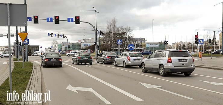 Tramwaje stanęły, sygnalizacja "zwariowała". Problem ze światłami na trzech skrzyżowaniach