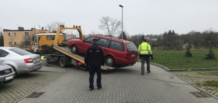 Straż Miejska usuwa wraki pojazdów