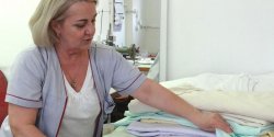 Krawcowe z WSZ w Elblgu uszyy ju prawie 600 pciennych maseczek ochronnych