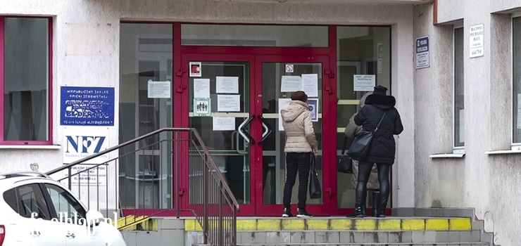 "Ludzie przychodzą pod przychodnie i są zagubieni"