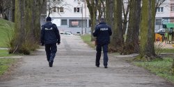 Wi�cej patroli w mie�cie – policjanci b�d� reagowa� na bezzasadne przemieszczanie i zak��cenia porz�dku