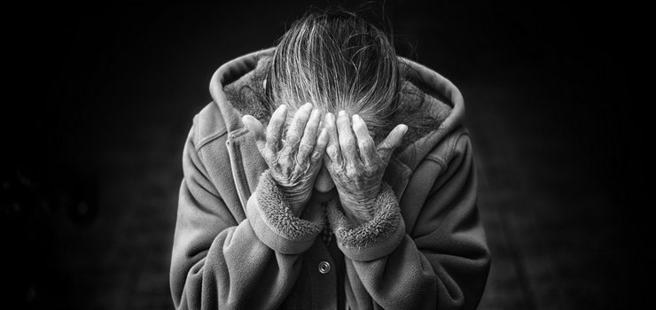 Dramatyczna sytuacja w DPS-ach? "Jest ciężko, ale pracownicy nie uciekają, nie panikują"