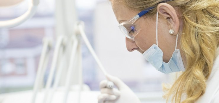 Elbląg: Radni dziękują bohaterom czasów epidemii. "Z zaangażowaniem toczą walkę o zdrowie i życie Polaków"