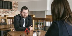 Wiarus i Oliwka w czasie pandemii. Mariusz Wrblewski: Obroty spady do 30 proc.