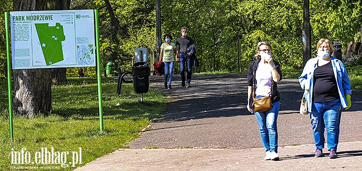 Sprawdziliśmy, czy elblążanie odwiedzający Park Modrzewie noszą maseczki