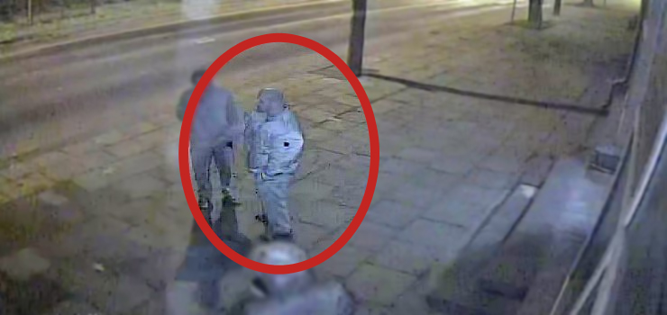 Niszczył szybę wystawową sklepu. Pomóż ustalić mężczyznę - zobacz film