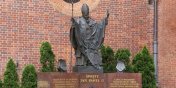 100. urodziny Jana Pawa II. Wadze Elblga uczciy pamipapiea
