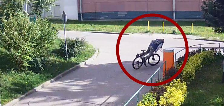 Salto na szlabanie. Policja poszukuje sprawcy - zobacz film