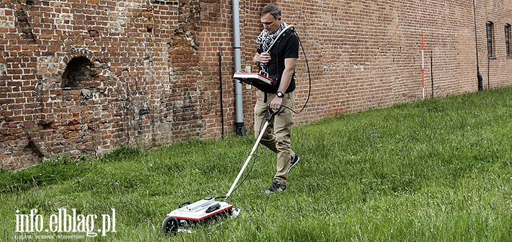 Zamek krzyżacki w Elblągu nadal jest zagadką. Naukowcy chcą ją rozwiązać, dziś rozpoczęli badania