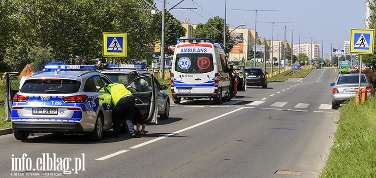 Pk. Dbka: Wjecha w rowerzystk na przejciu dla pieszych. Kobieta trafia doszpitala