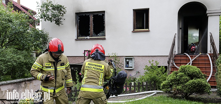 Pożar w domu przy ul. Narutowicza. Ogień pojawił się w kuchni