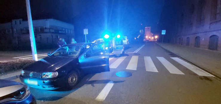 By kompletnie pijany, bez uprawnie i uderzy w radiowz