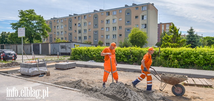 Ul. Sochaczewska: Ruszya budowa parkingu. Powstaje 20 bezpatnych miejsc postojowych