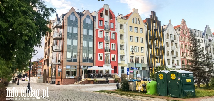 Śmietniki i TOI TOI-e szpecą Stare Miasto?