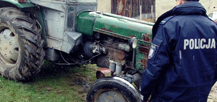 Groźny wypadek przy pracy na polu i interwencje wobec kierowców ciągników