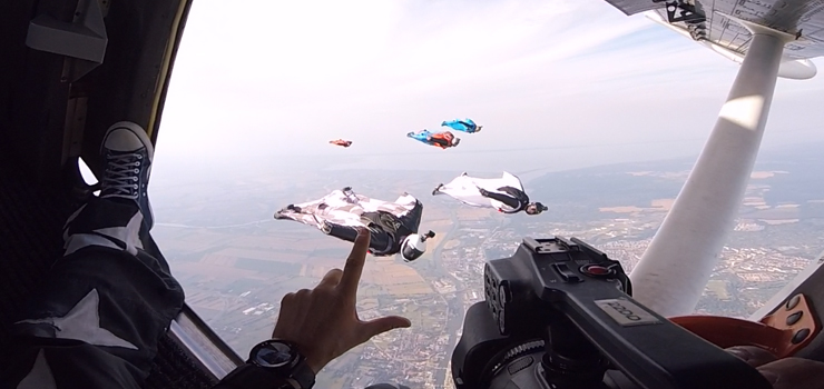 Wingsuiterzy podczas bicia rekordu Polski - zobacz film