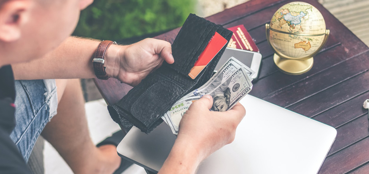 Czym są promocje bankowe i jak można na nich zarobić?