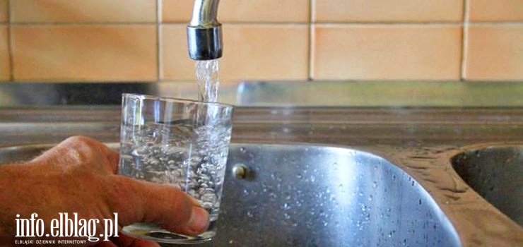 Piję wodę z kranu