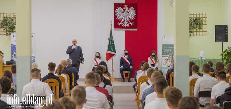 Uczniowie wrcili do szk. "Liczymy si z tym, e za chwil moemy wrci do nauczania zdalnego"