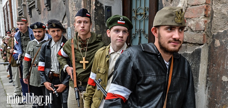 Za nami ósma inscenizacja Powstania Warszawskiego. "W tym roku brali w niej udział tylko mężczyźni"