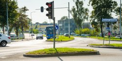 Radny: Przebudowanie tego skrzy�owania spowoduje zmniejszenie kork�w