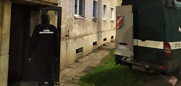 Automaty i narkotyki w prywatnym mieszkaniu w Elblągu