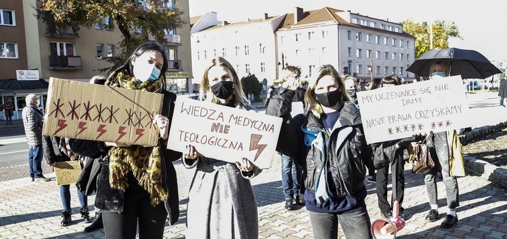 "Ważne, aby uczniowie rozróżniali wolność od anarchii". Kurator oświaty apeluje ws. protestów