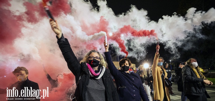 "Wyp...ć" po raz kolejny niosło się po ulicach Elbląga. Manifestującym towarzyszyła Marta Lempart