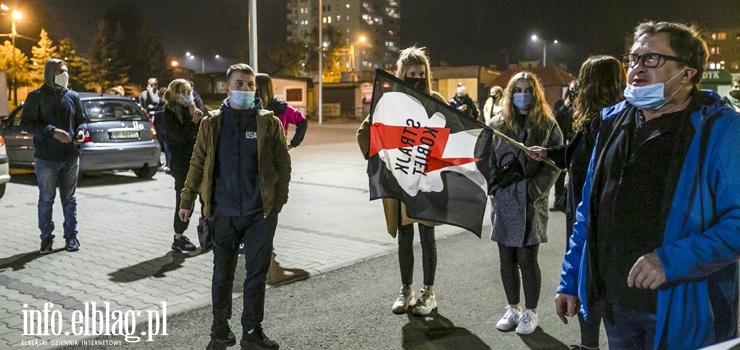 Disco protest na elbląskim targowisku. "Taniec oczyści nas ze złych emocji, które zapewnił nam rząd"