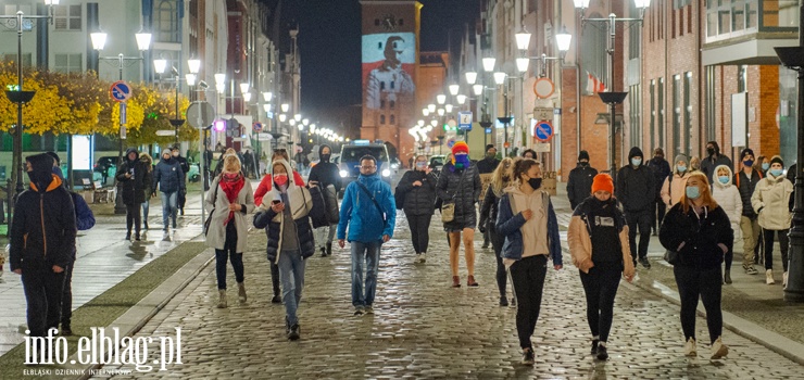 Elblążanki protestowały "Wkurzone za Warszawę". Tym razem policji było więcej niż manifestujących