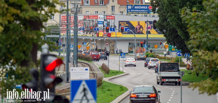 Rząd zapowiada rewolucję w przepisach ruchu drogowego. Ustalenie jej terminu sprawia problemy