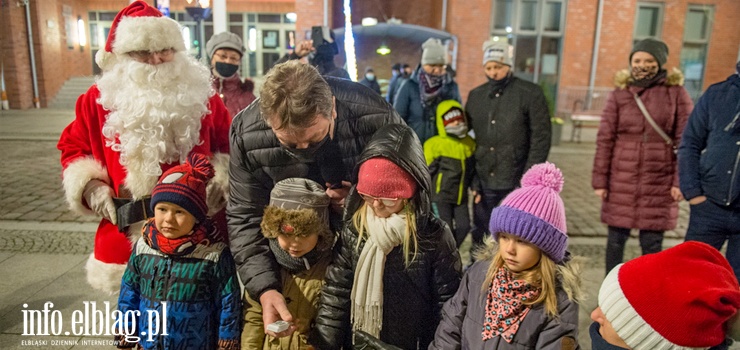 Na Starówce rozbłysła choinka
