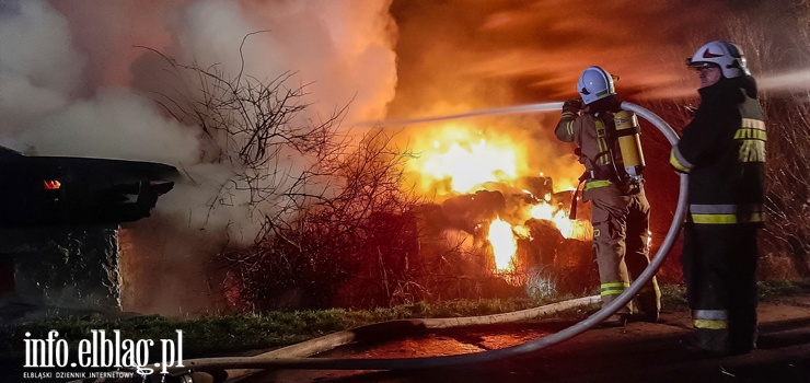 Pożar budynku gospodarczego w Dzierzgonce - zobacz zdjęcia z akcji