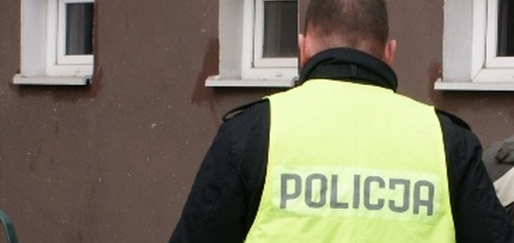 Elbląg: 19-latek po zatrzymaniu przyznał się do kradzieży. Wpadł, bo nie miał maseczki