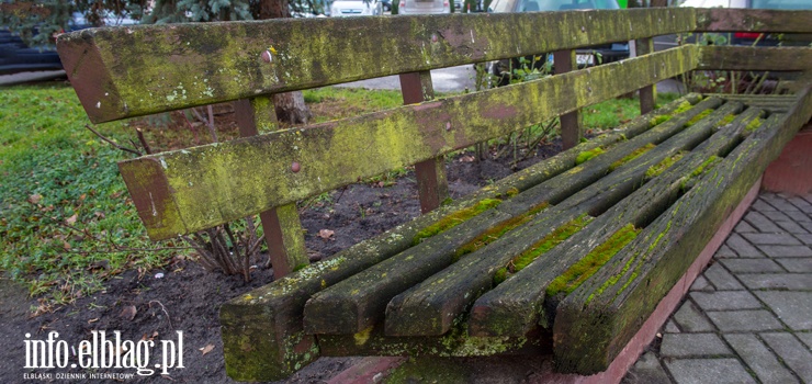 Radna: Ławki są spróchniałe i połamane. Czy jest możliwość ich wymiany?