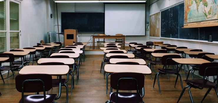 W środku ferii, bez taryfy ulgowej. Rozpoczęły się egzaminy zawodowe