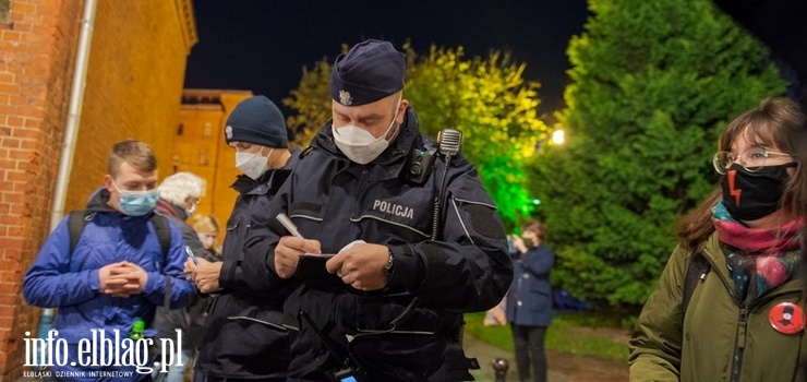 Obowiązkowe mandaty? "Skandaliczny pomysł, krok w stronę państwa policyjnego"