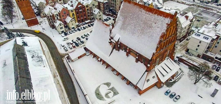 Była szachownica na trawie, jest logo na śniegu. Galeria EL ponownie zaskakuje
