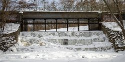 Malowniczo zamarzni�te wodospady... W tym roku zima rozpie�ci�a nas widokami [zobacz zdj�cia]