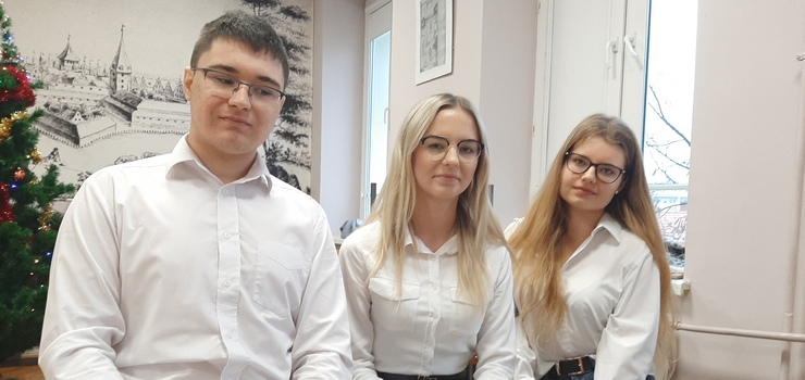 ZESPOŁOWA PRACA NA ZŁOTO. II LO - kuźnia humanistów