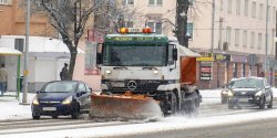 Na ulicach pojawi�y si� tajemnicze, bia�e kapsu�ki. Czytelnicy pytaj�: czy to s� trutki?